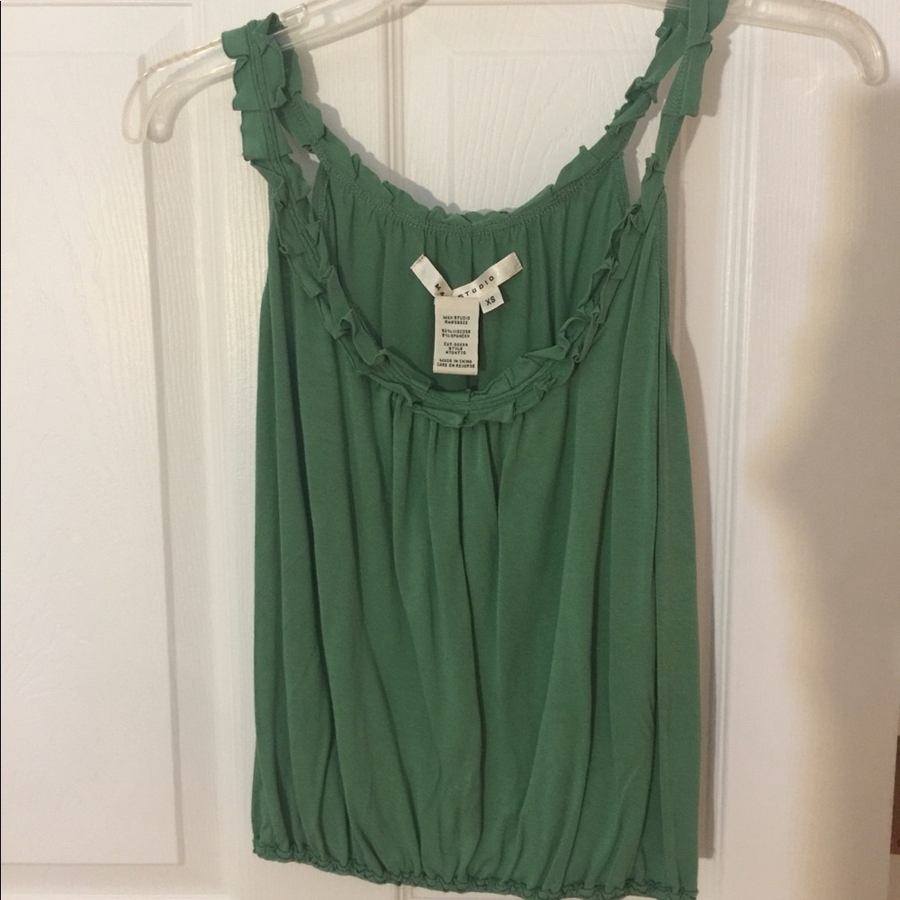 Max Studios Kelly Green Ruffle Tank XS